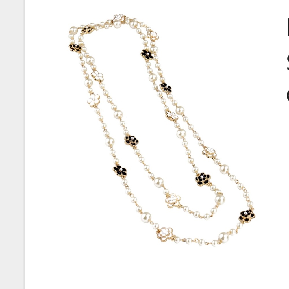 Liv Oliver long necklace pearl and floral black & white
